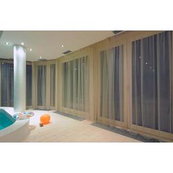 Тюль, шторы и внутрипольный конвектор