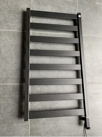 VIVO 910x500, ONE 30x30, E8 - MS (Black mat)