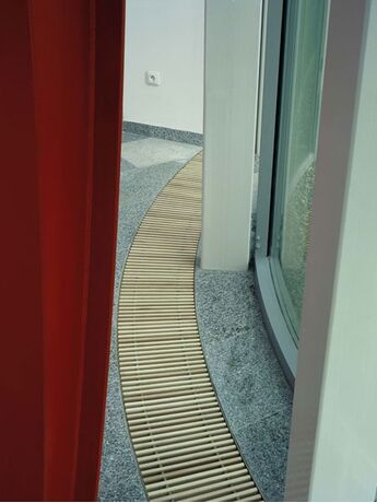 Радиусные внутрипольные конвекторы