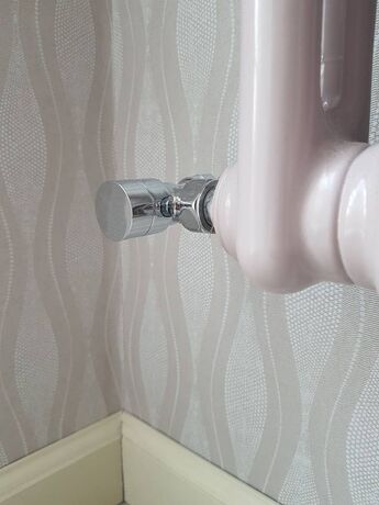 Комплект Elegant Mini на радиаторе