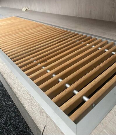 Дерев'яна решітка Carrera