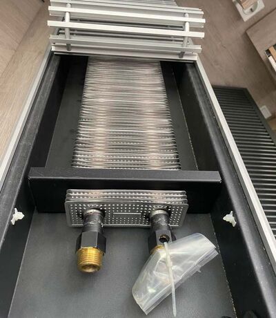 Carrera М - конвектор с маленькой глубиной