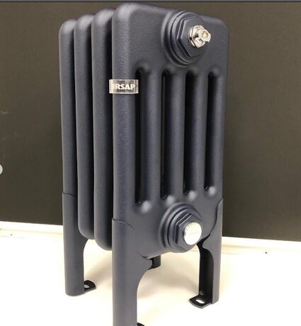 Горизонтальный дизайнерский радиатор Irsap Tesi 5