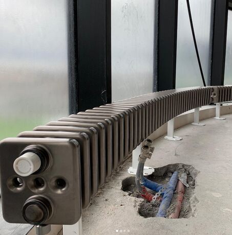 Горизонтальный 3-трубный радиатор Purmo Delta Laserline