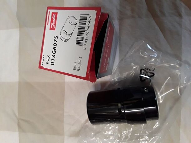 Термоголовка Danfoss RAX 013G6075, чорна