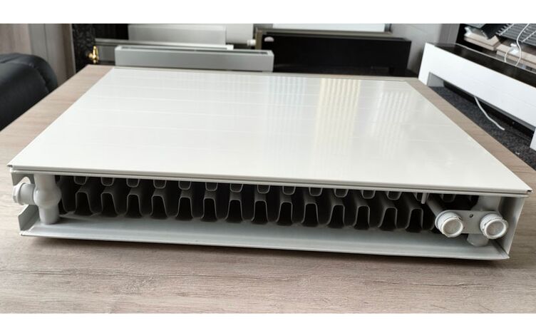 Kermi Line PLV  з нижнім підключенням